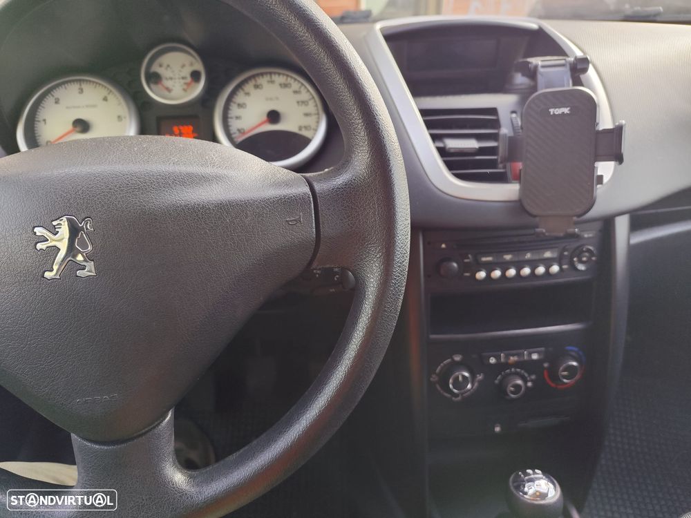 Peugeot 207 1.4 HDi Premium - 2