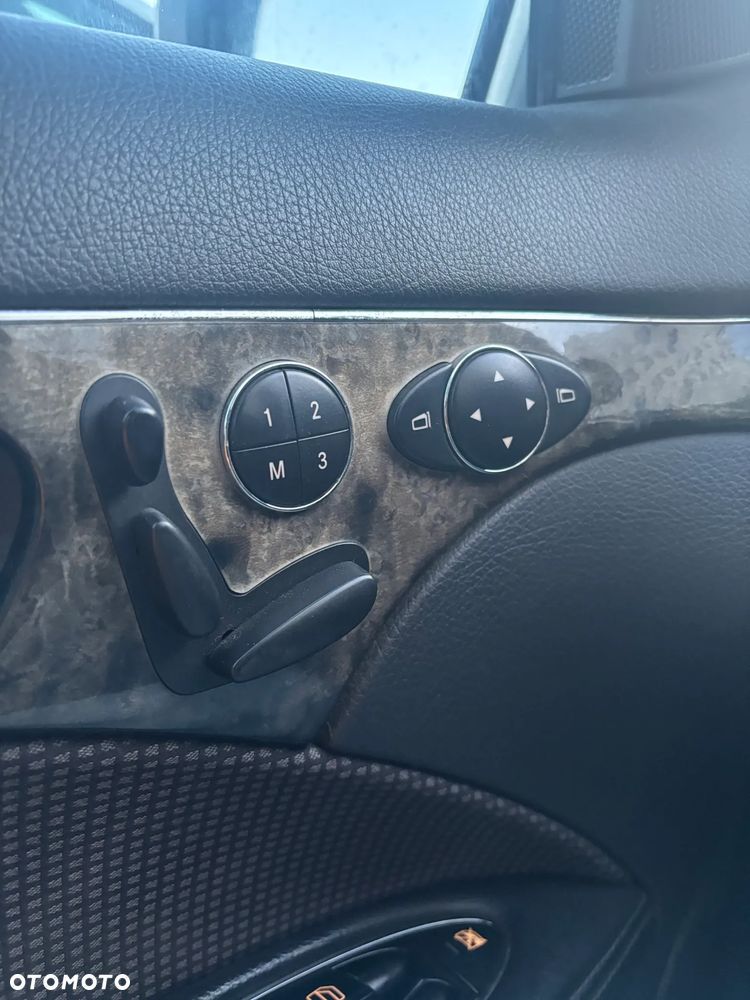 Mercedes-Benz Klasa E - 18