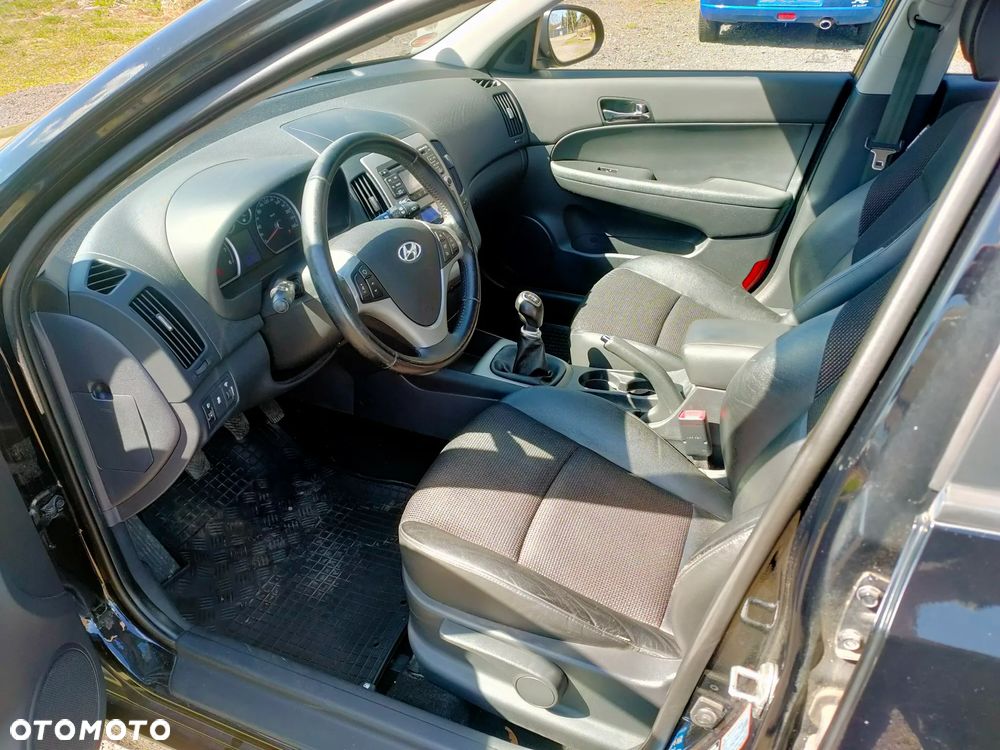 Hyundai i30 1.4 Base + World Cup - 16