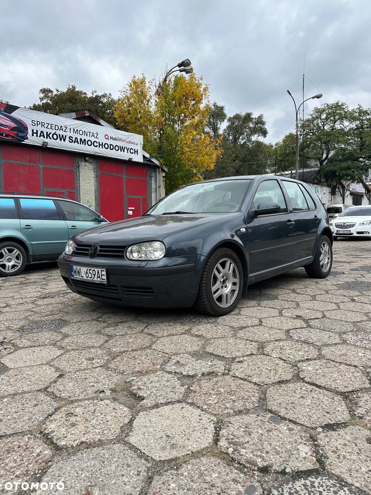 Volkswagen Golf - 3