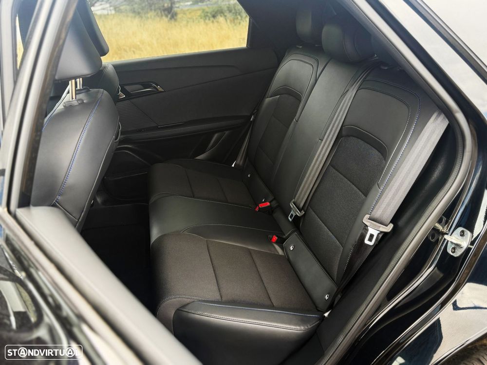 MG MG4 64 kWh Luxury - 11