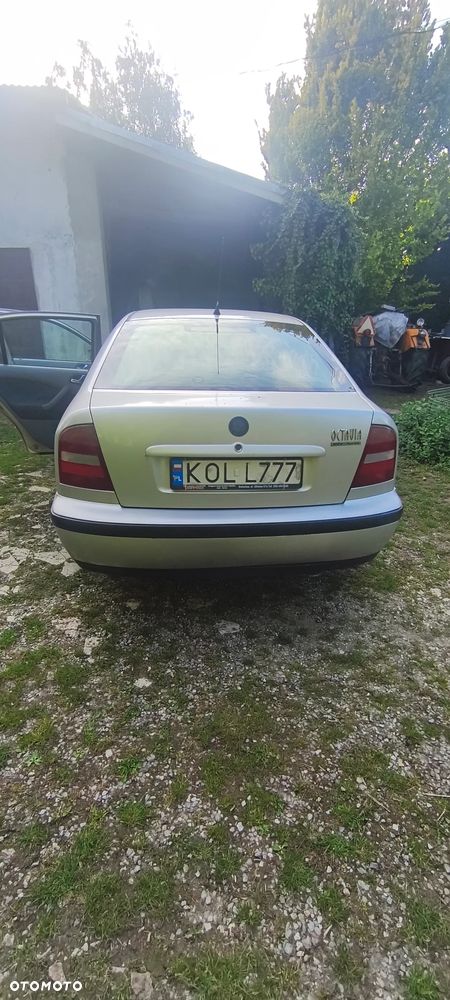 Skoda Octavia 1.8T Elegance - 4