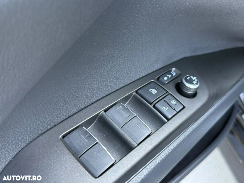 Toyota Camry 2.5 Dynamic - 23