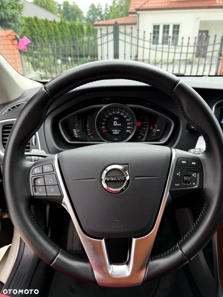 Volvo V40 D2 - 14