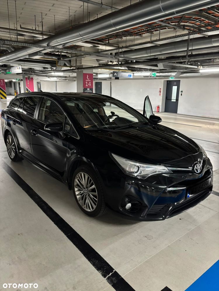 Toyota Avensis Touring Sports 1.8 Business Edition - 6