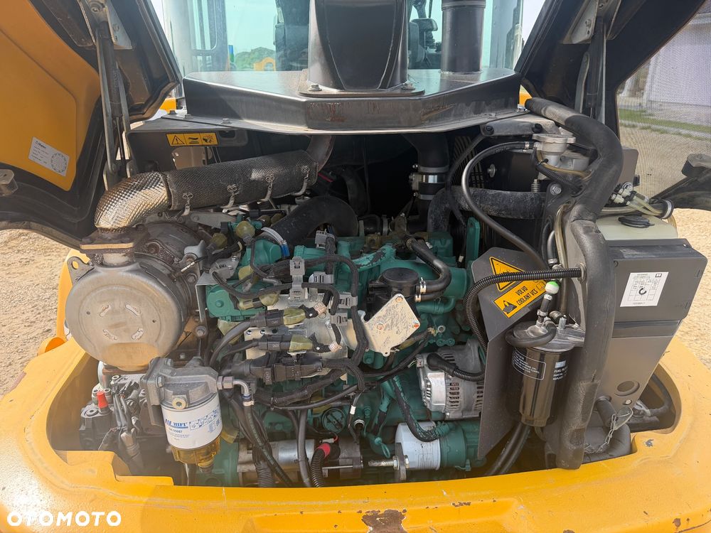 Volvo L30G - 11