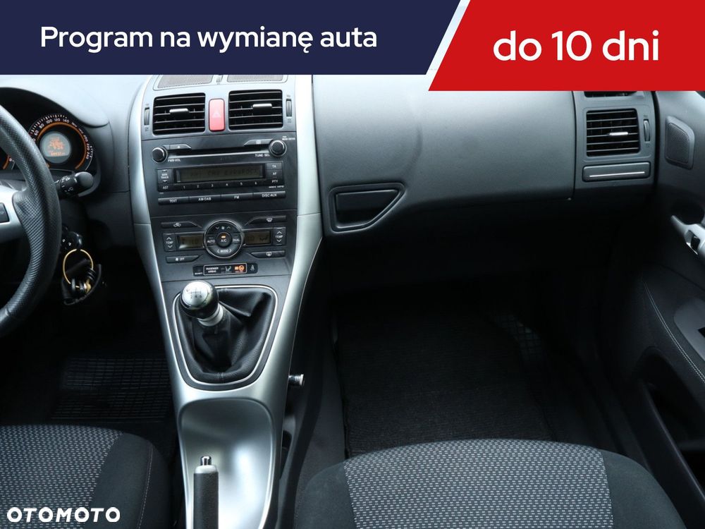 Toyota Auris - 10