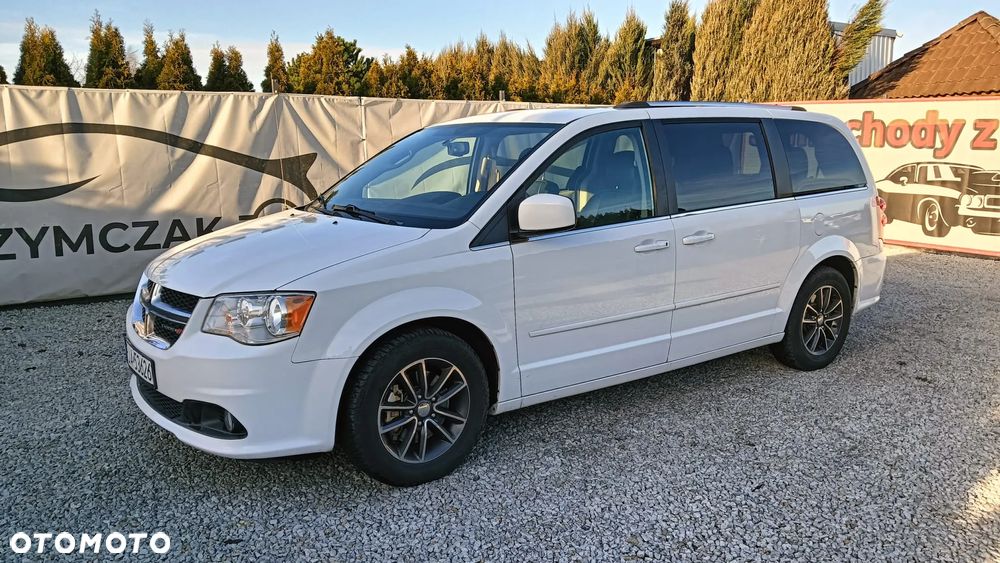 Dodge Caravan - 2