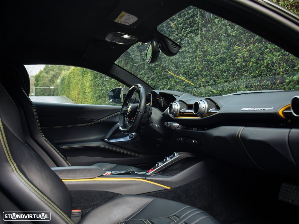 Ferrari 812 Superfast Standard - 34