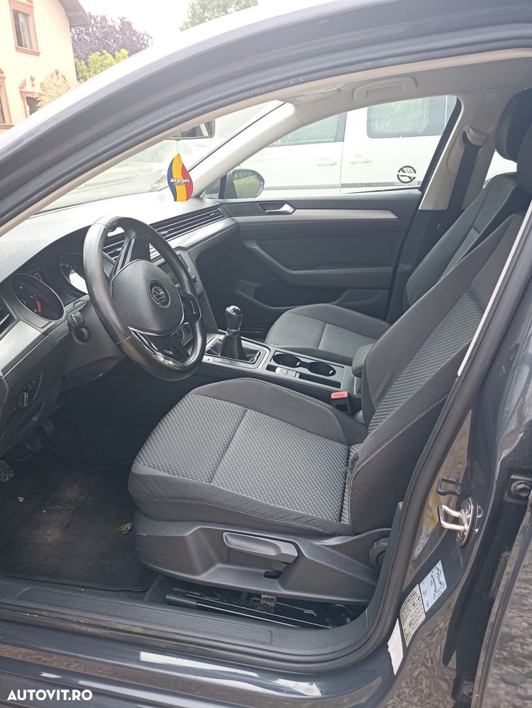 Volkswagen Passat - 8