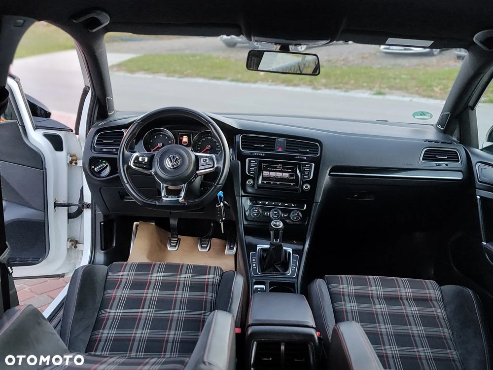 Volkswagen Golf 2.0 TSI BMT GTI Performance - 24