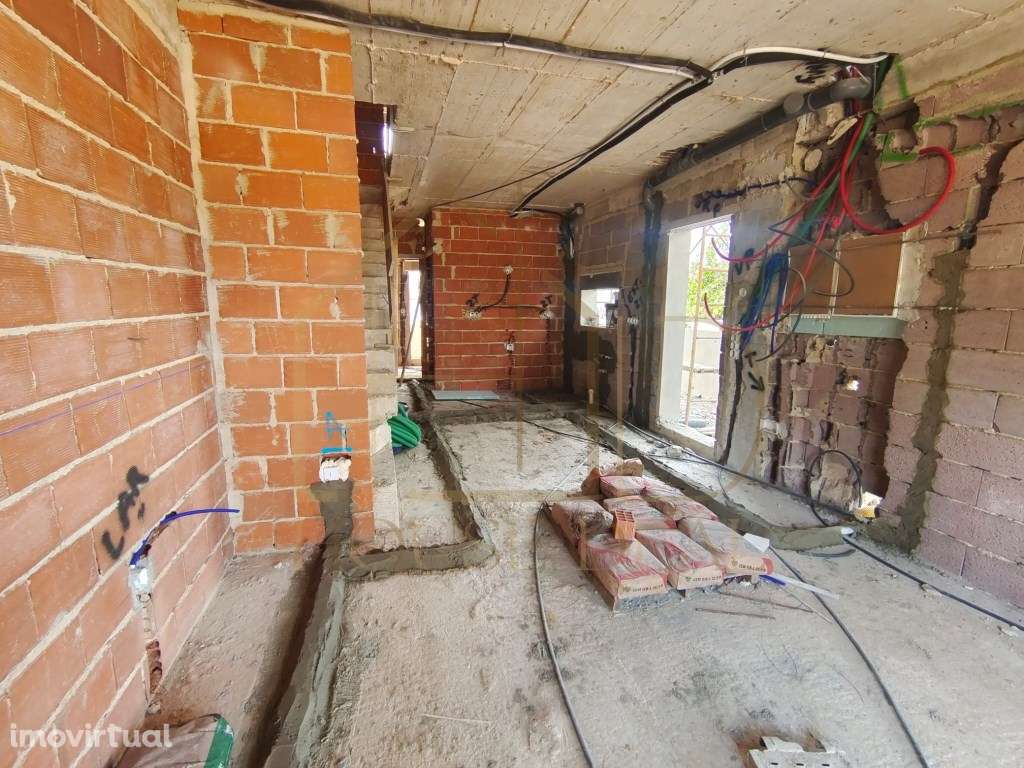 Lindíssima Moradia T3 com Pérgola. Pinhal do General. Fernão Ferro - Grande imagem: 5/13