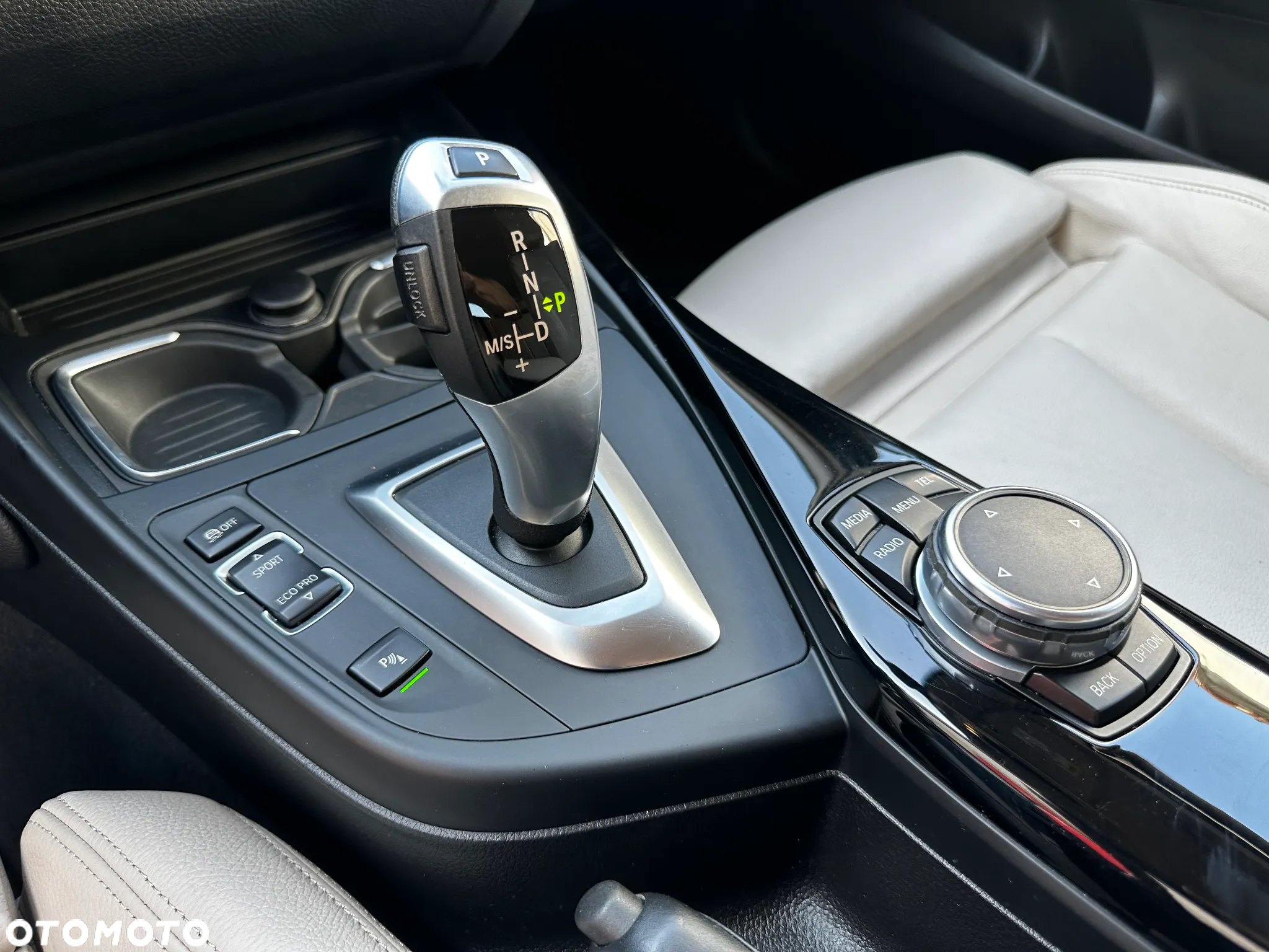 BMW Seria 1 118i Sport Line - 28