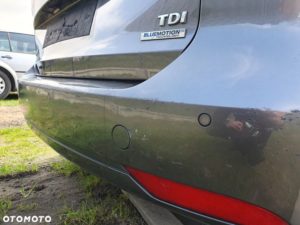 Volkswagen Touran 1.6 TDI DPF Comfortline - 23