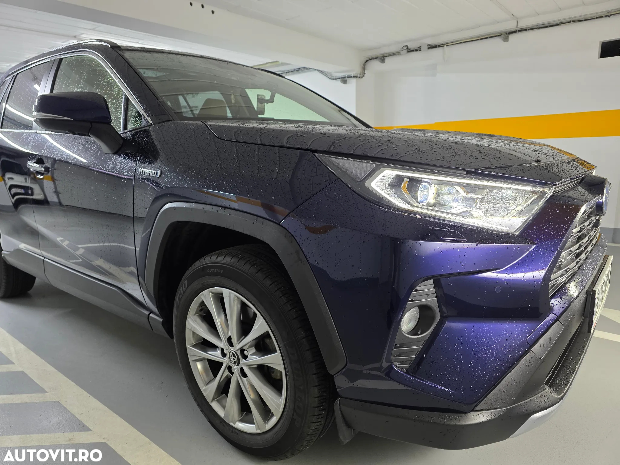 Toyota RAV4 2.5 Hybrid VVT-iE 4x4 Luxury Plus - 2