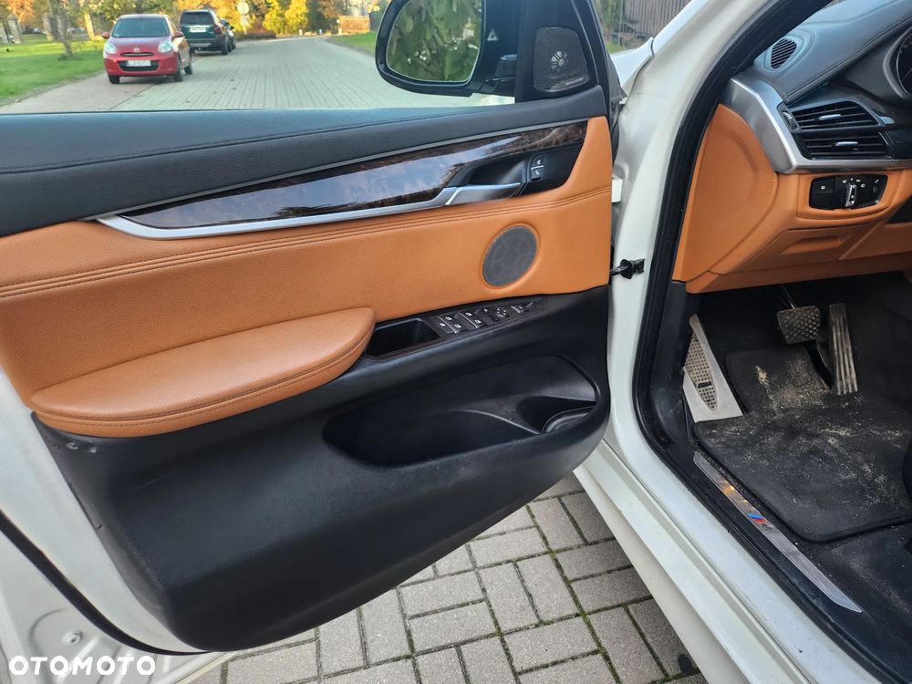 BMW X6 xDrive35i - 11