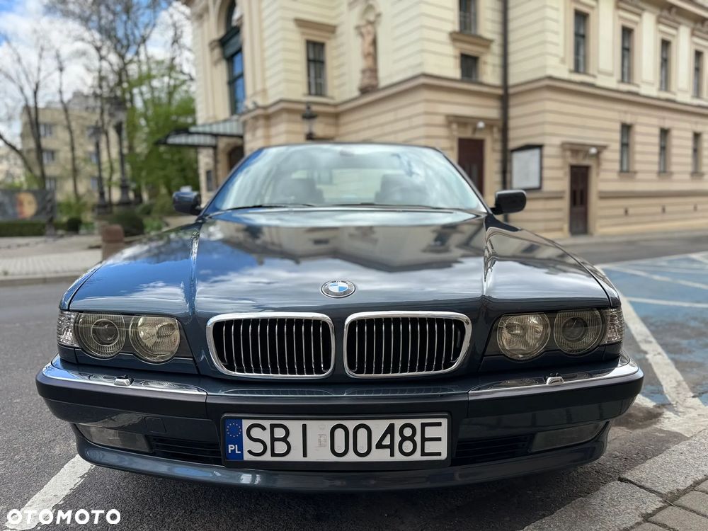 BMW Seria 7 740i - 16