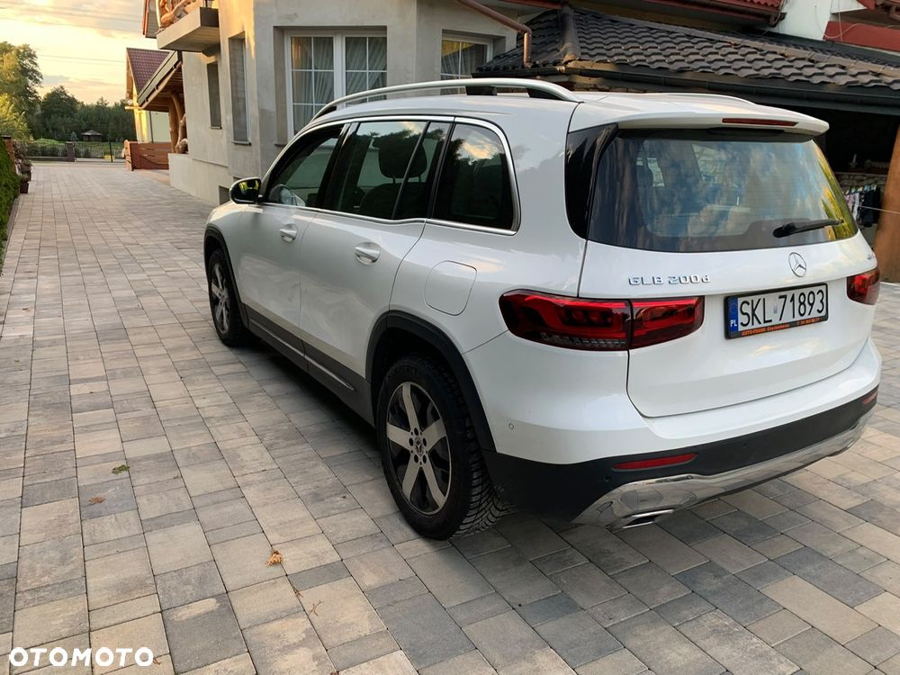 Mercedes-Benz GLB - 12