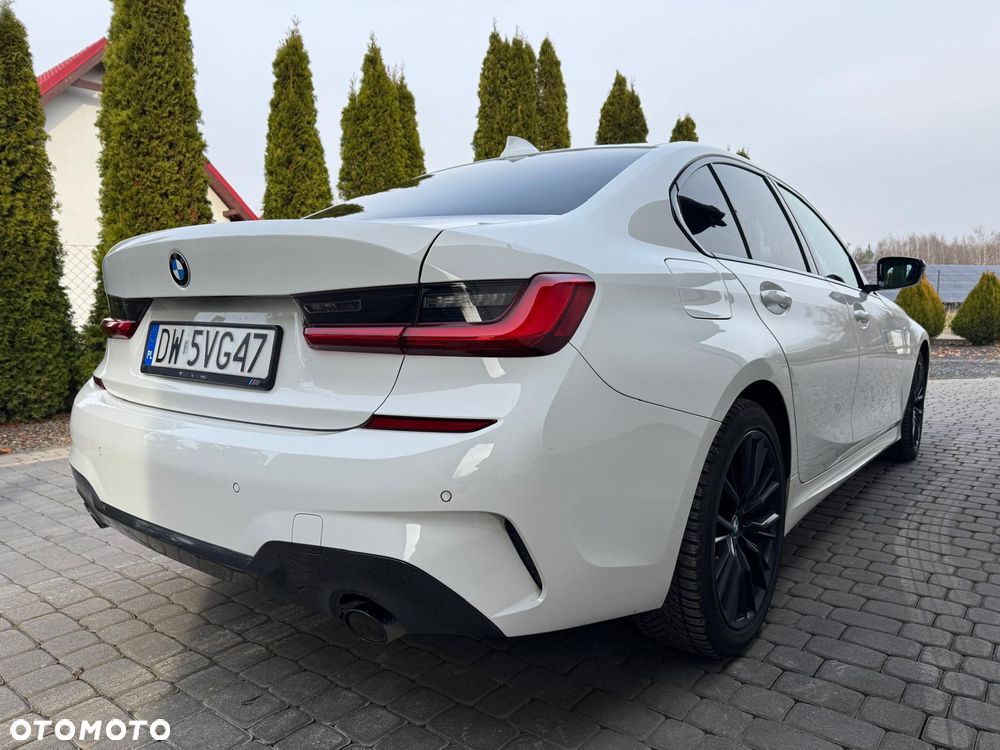 BMW Seria 3 318d M Sport - 11