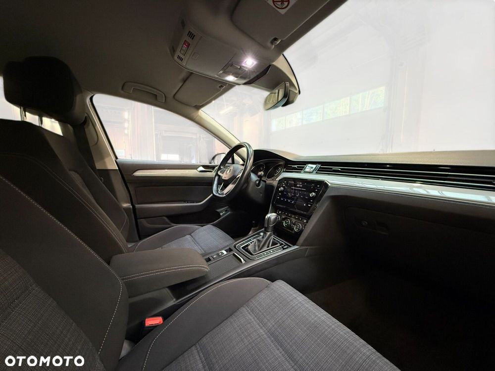 Volkswagen Passat 2.0 TDI Business DSG - 20