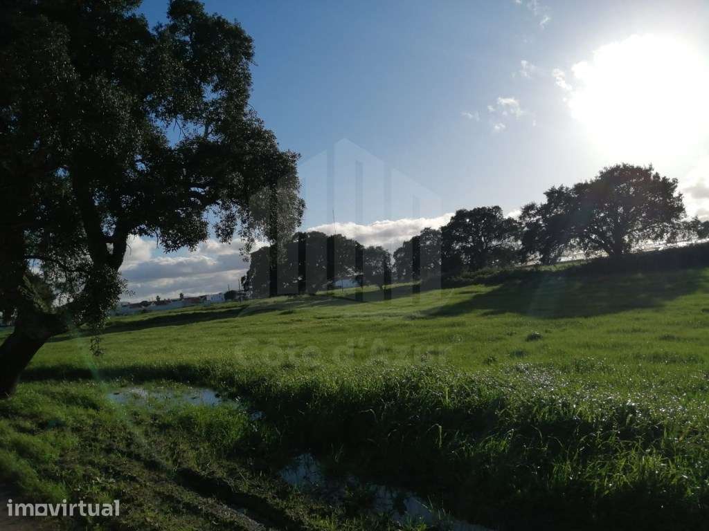 Terreno Rustico com uma área de 141m2 Urbana - Grande imagem: 2/8
