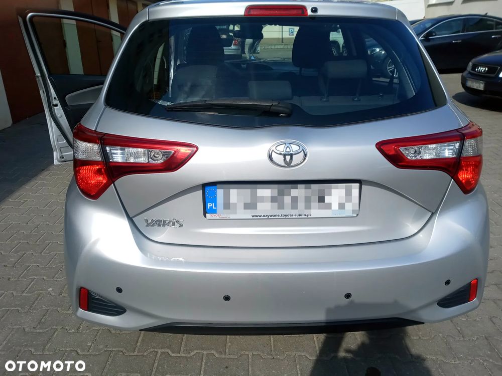 Toyota Yaris 1.0 Active EU6 - 4