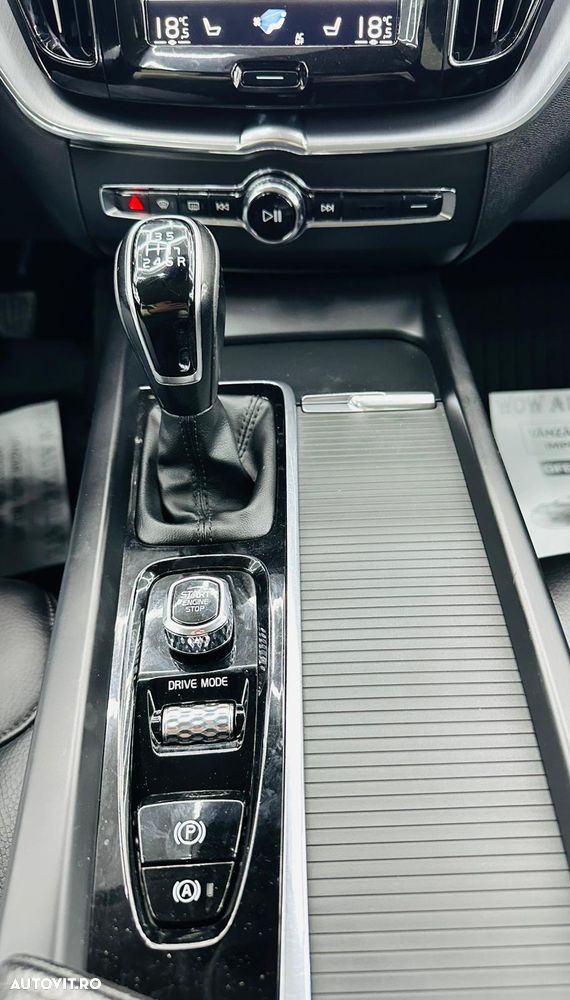 Volvo XC 60 D3 Momentum Pro - 25