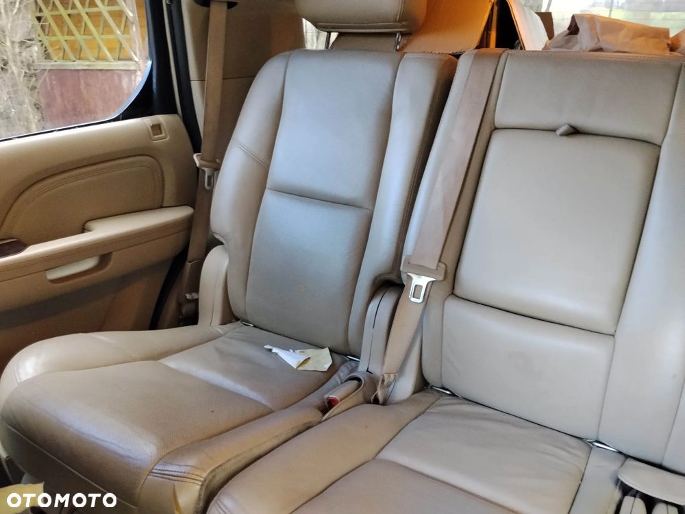 Cadillac Escalade - 9