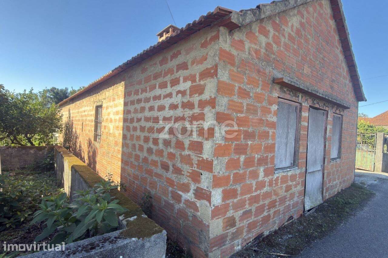 MORADIA PARA RESTAURAR|T2 | MAMARROSA- OLIVEIRA DO BAIRRO - Grande imagem: 3/15
