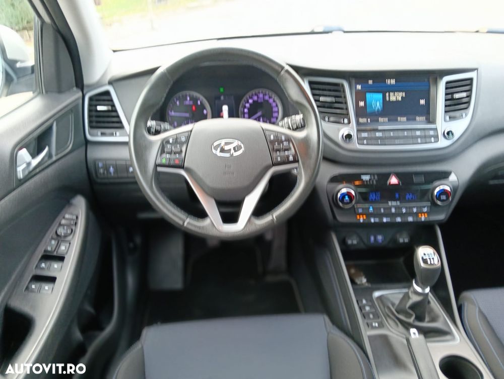 Hyundai Tucson blue 1.7 CRDi 2WD Style - 8