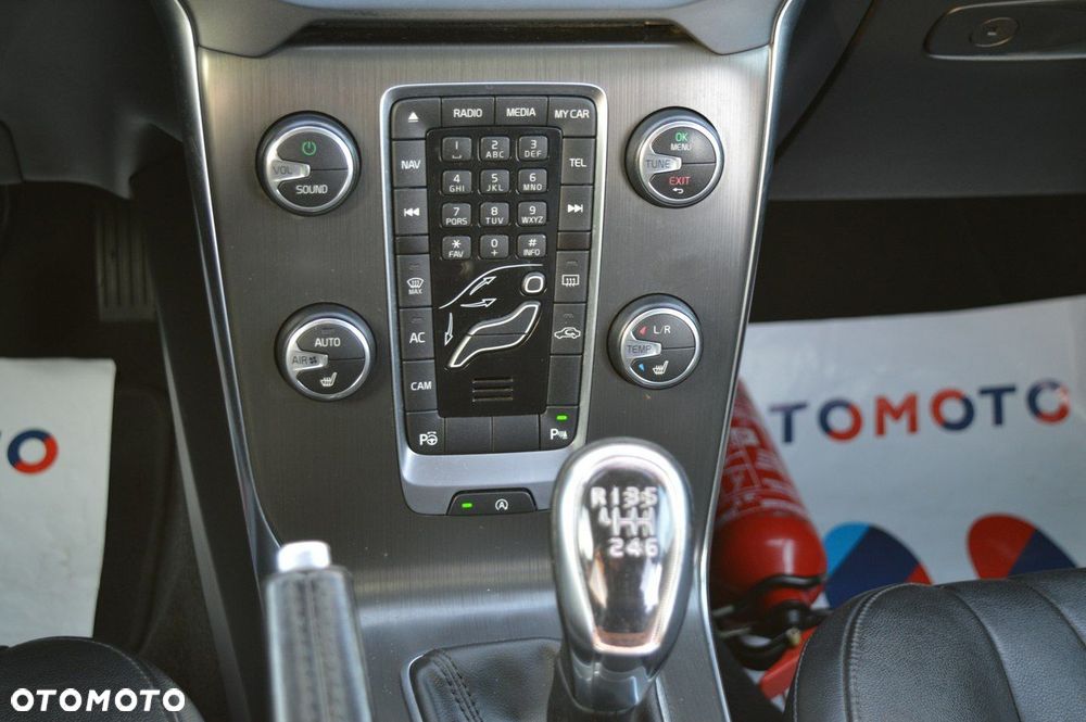 Volvo V40 D2 Summum - 21