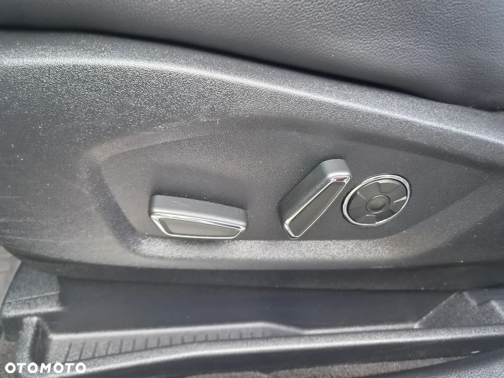 Ford S-Max 2.0 TDCi Bi-Turbo Titanium PowerShift - 28