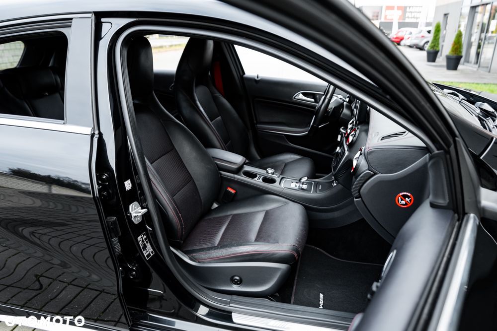 Mercedes-Benz Klasa A 45 AMG 4Matic AMG Speedshift 7G-DCT - 26