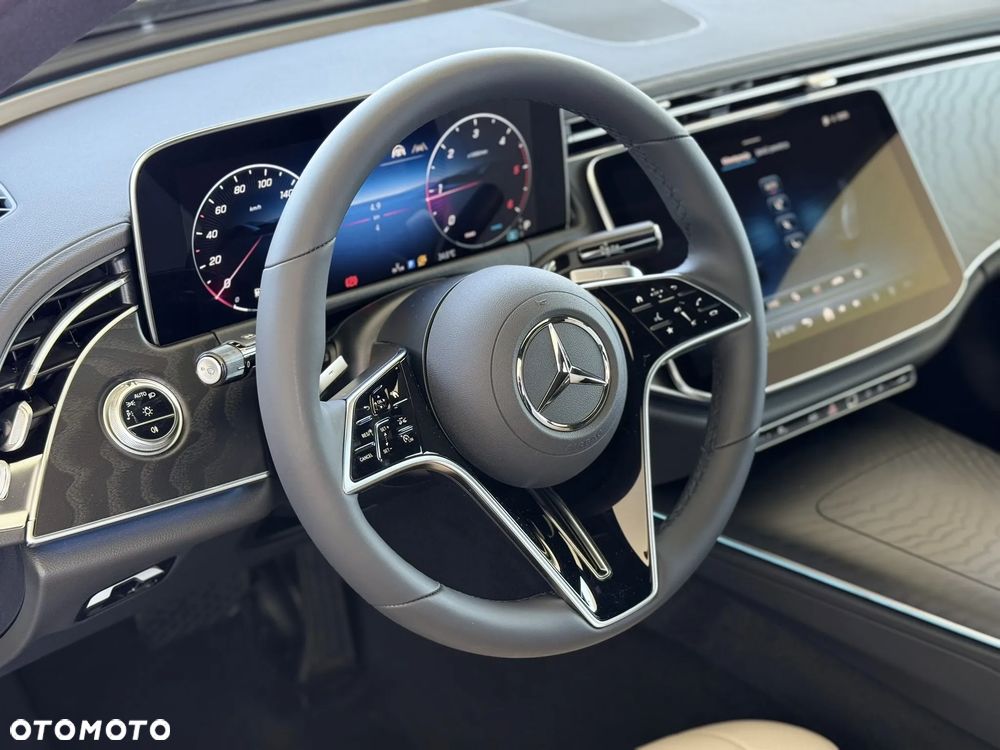 Mercedes-Benz Klasa E - 23