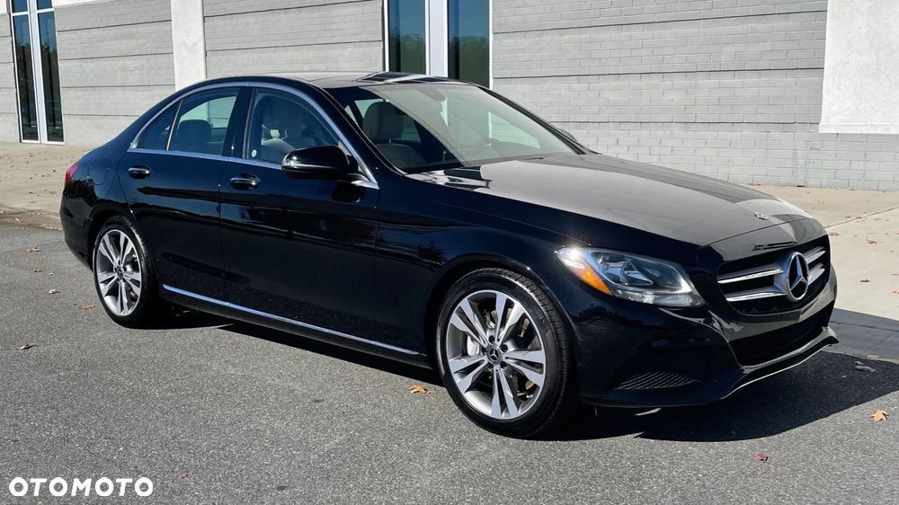 Mercedes-Benz Klasa C 300 9G-TRONIC Exclusive - 2