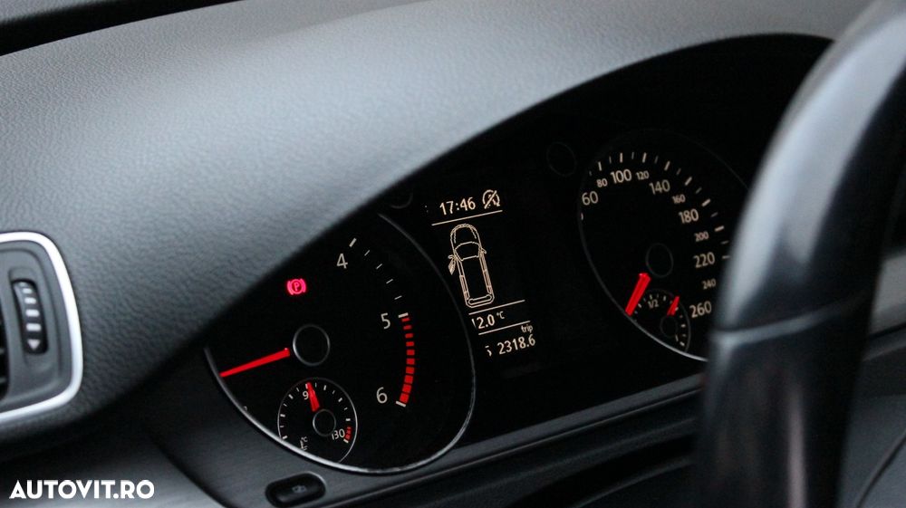 Volkswagen Passat 2.0 TDI DPF Blue TDI DSG Comfortline - 10