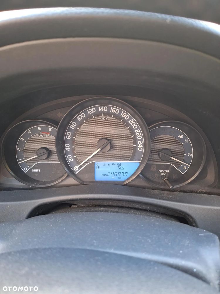 Toyota Auris 1.4 D-4D Active - 8