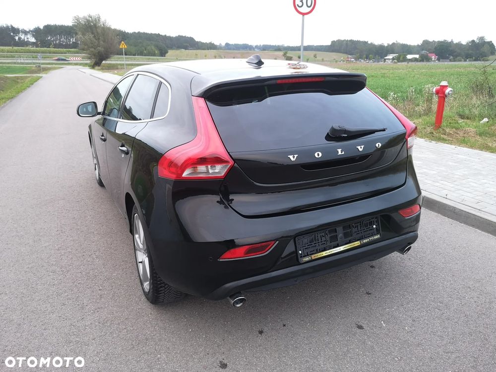 Volvo V40 T3 Momentum - 13