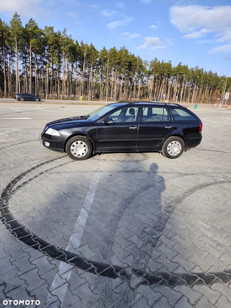 Skoda Octavia 1.6 FSI Ambiente - 3