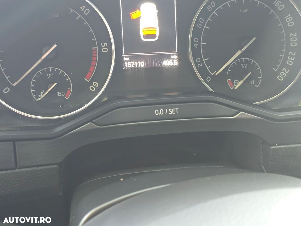 Skoda Superb 2.0 TDI DSG Ambition - 12