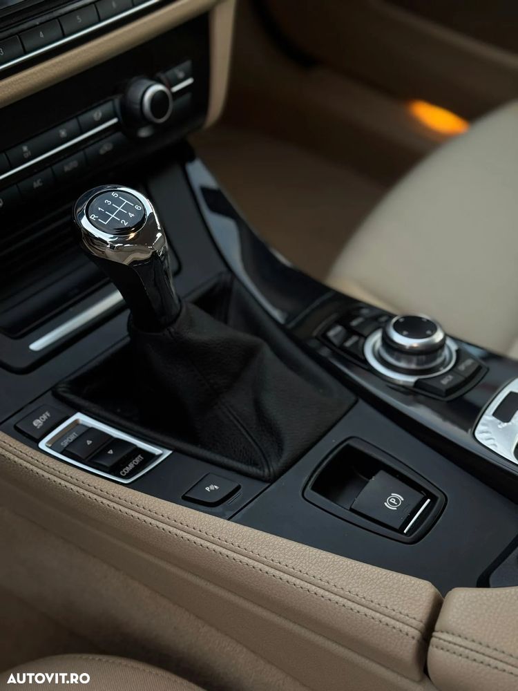 BMW Seria 5 520d - 37