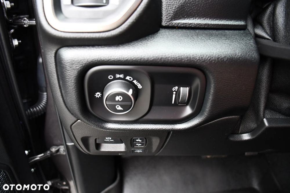 RAM 1500 5.7 Crew Cab Rebel - 28