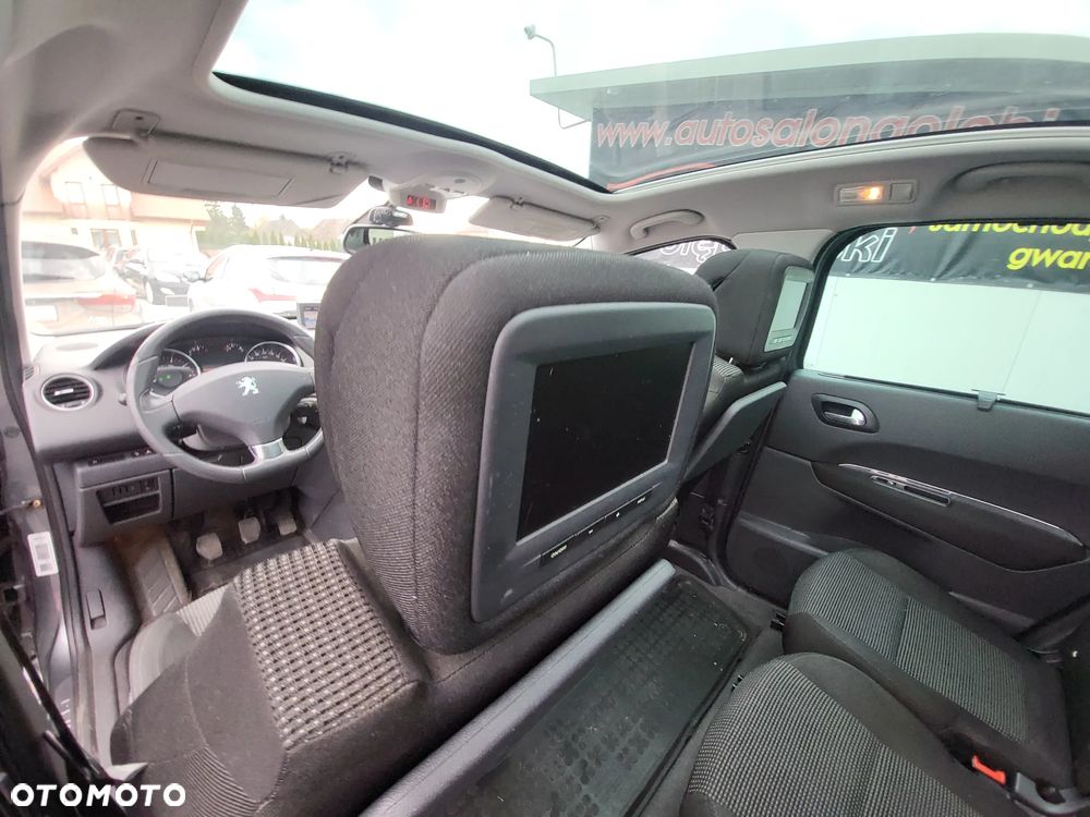 Peugeot 5008 1.6 THP Premium + - 30