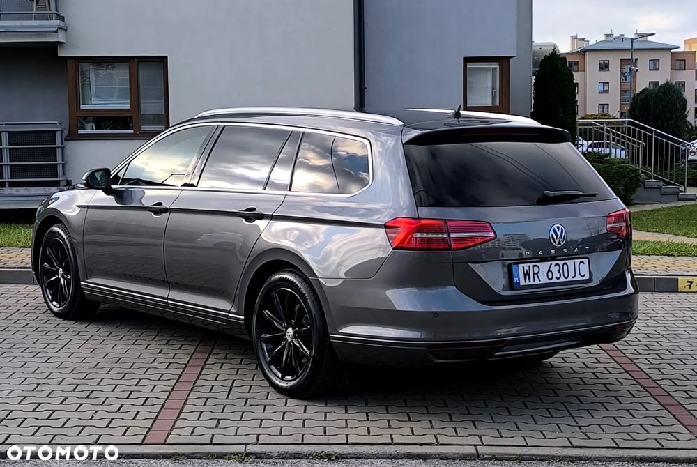 2016 Volkswagen Passat, photograph 6