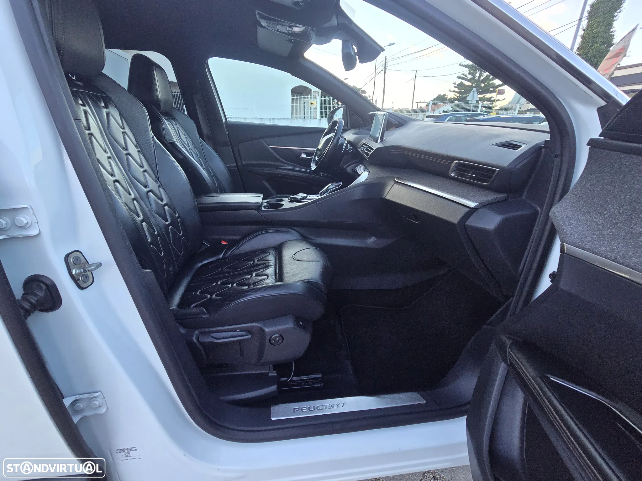 Peugeot 5008 1.5 BlueHDi GT Line EAT8 - 43