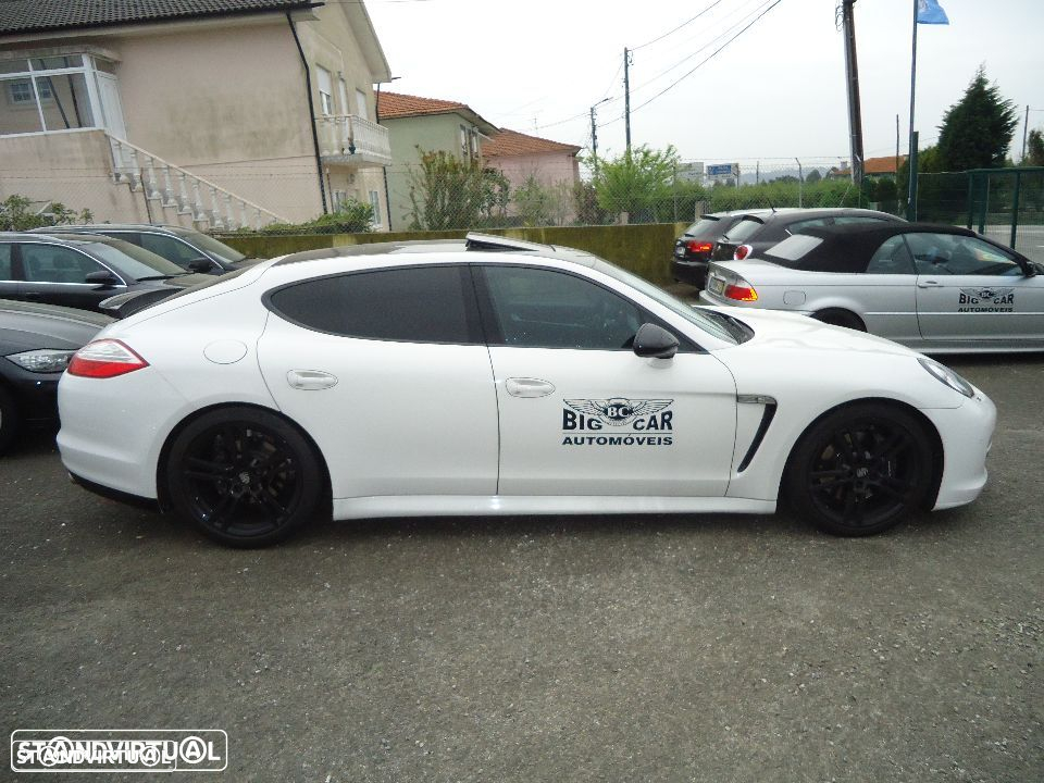 Porsche Panamera - 4
