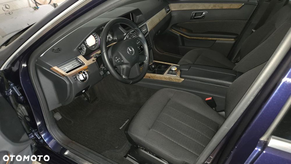 Mercedes-Benz Klasa E 300 CDI BlueEff Elegance - 10