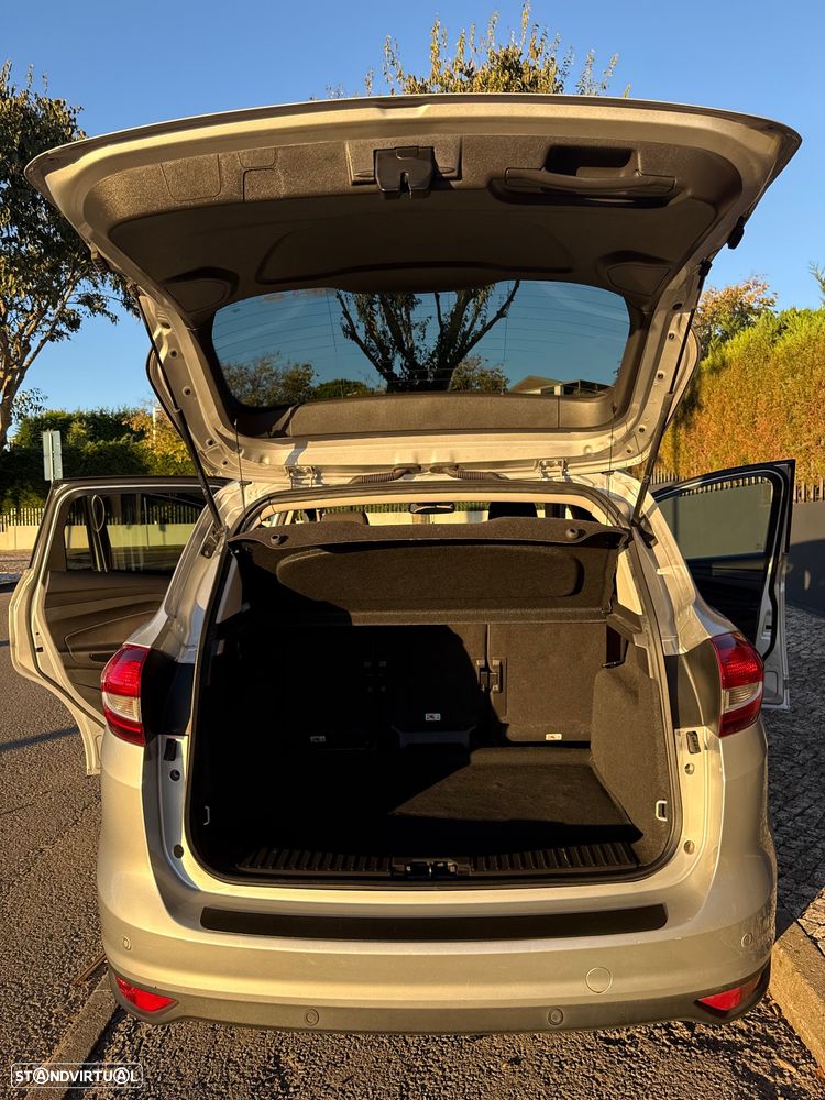 Ford C-Max - 12