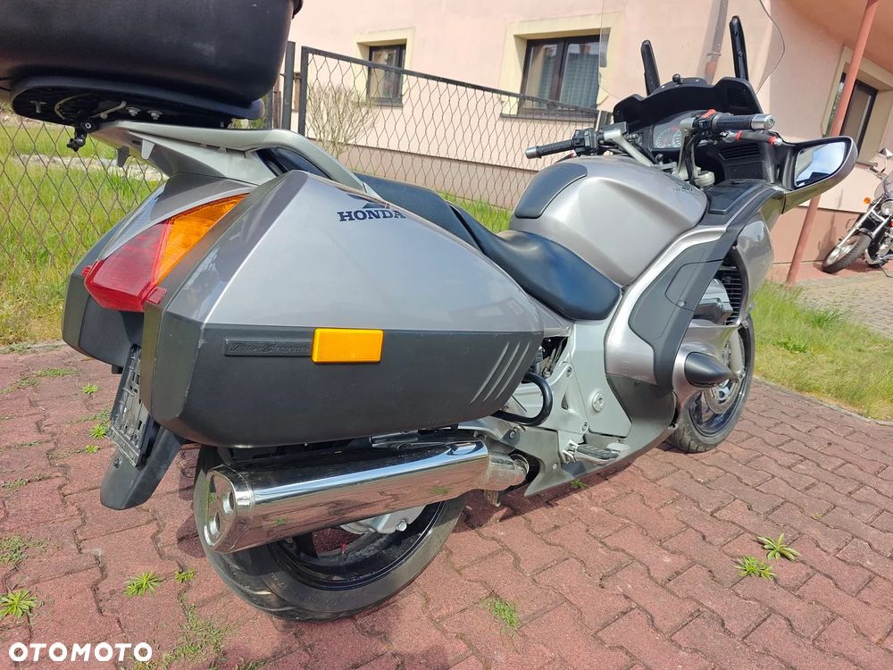 Honda ST - 8