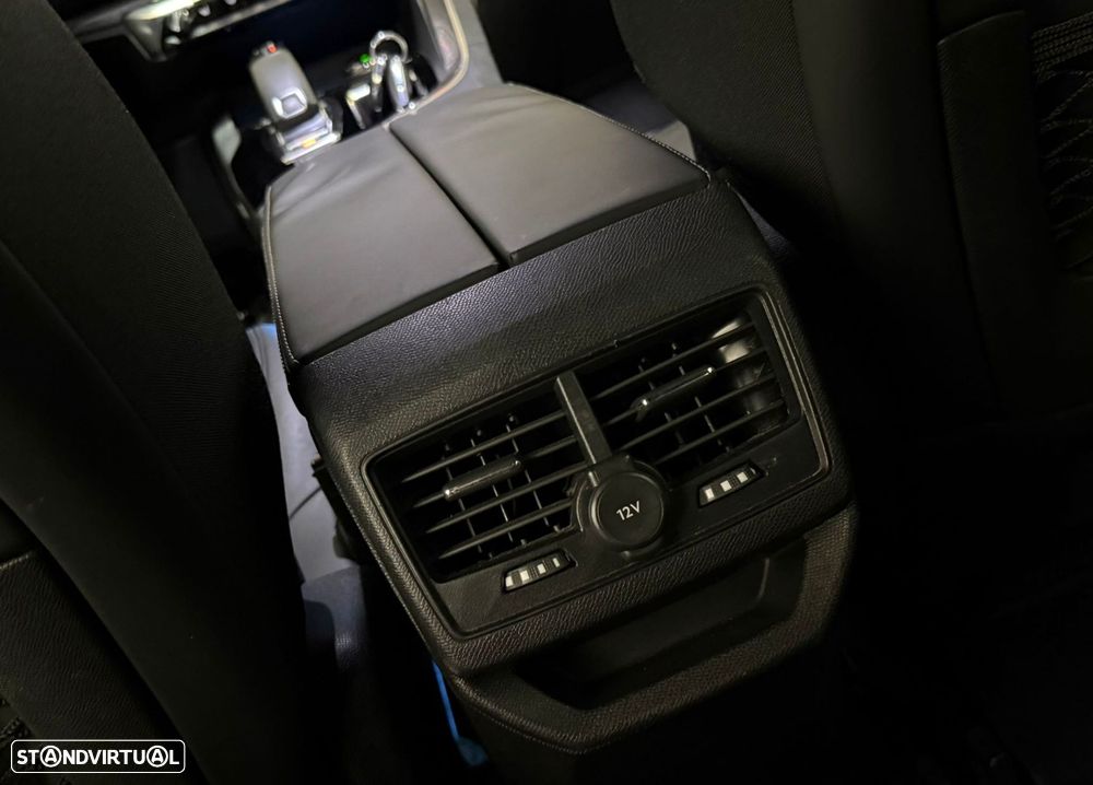 Peugeot 3008 1.2 PureTech GT Line Grip Control EAT6 - 24